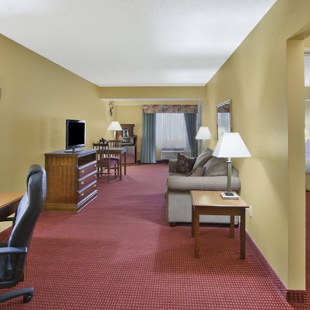 Holiday Inn Express Irwin Pa Tpk Exit 67 By Ihg Exterior foto