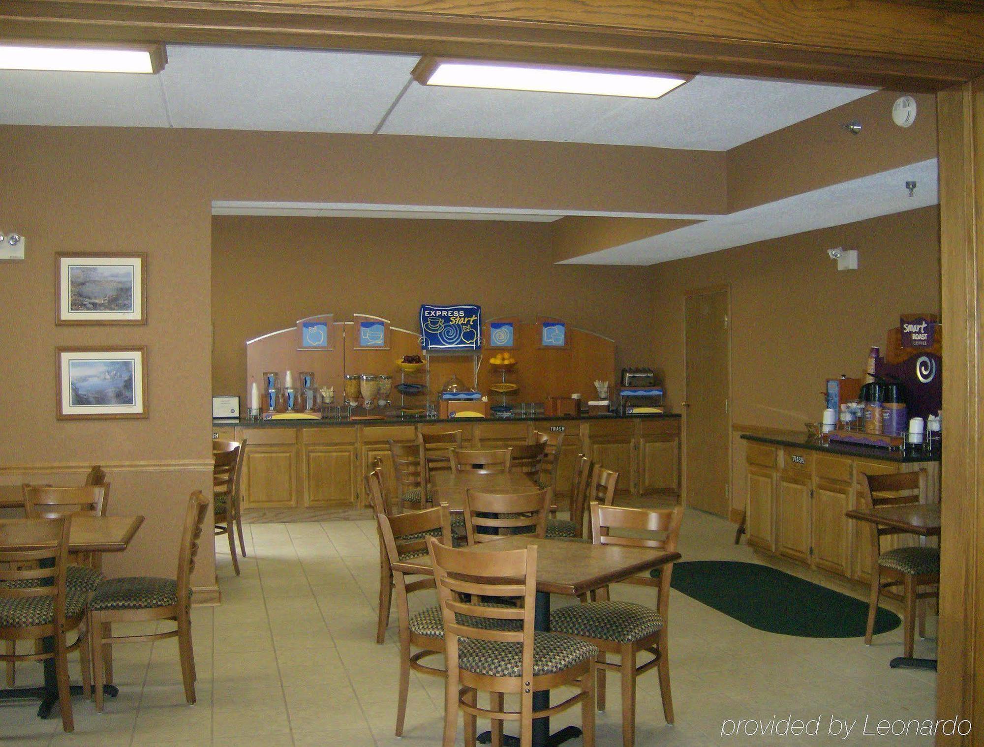 Holiday Inn Express Irwin Pa Tpk Exit 67 By Ihg Exterior foto