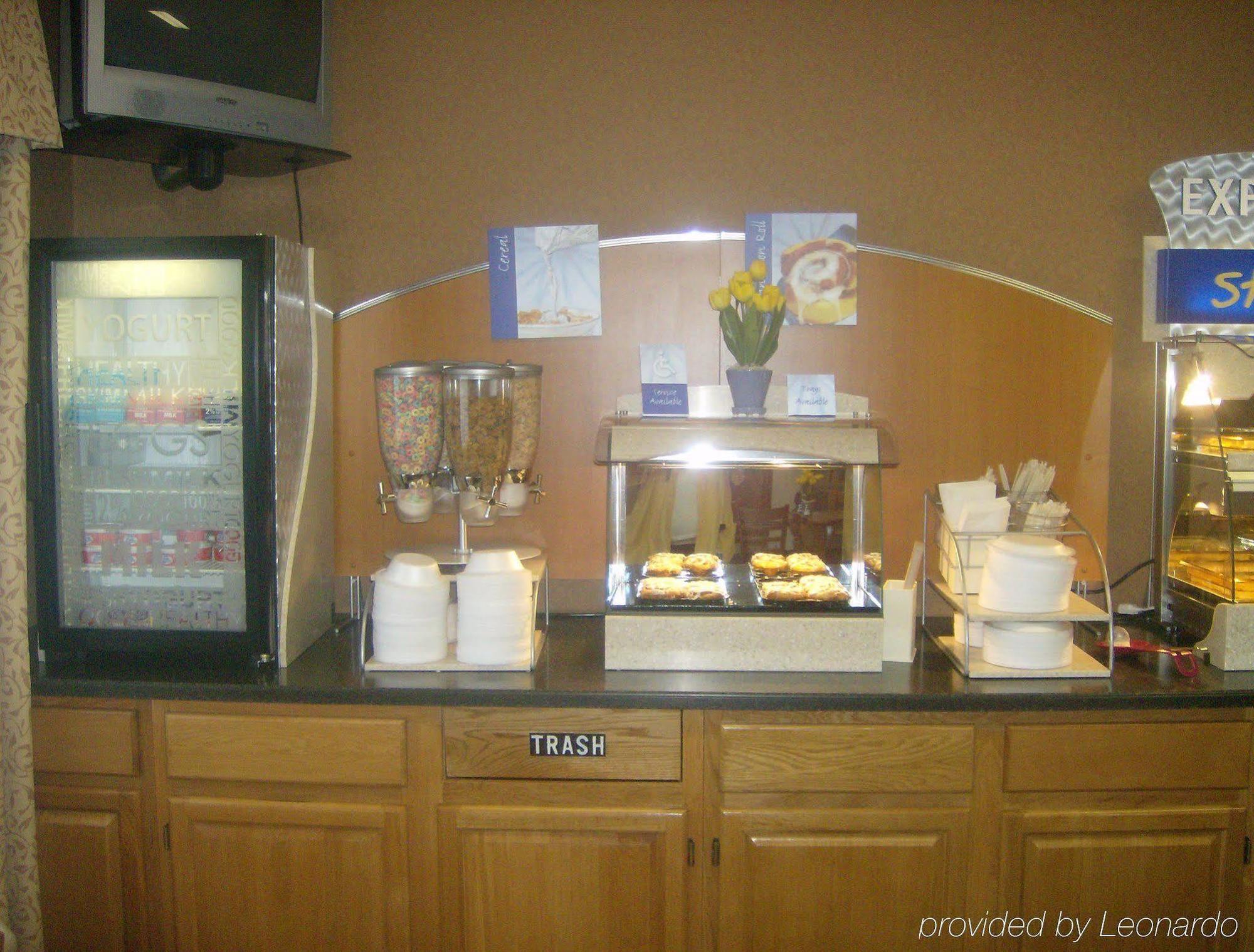Holiday Inn Express Irwin Pa Tpk Exit 67 By Ihg Exterior foto