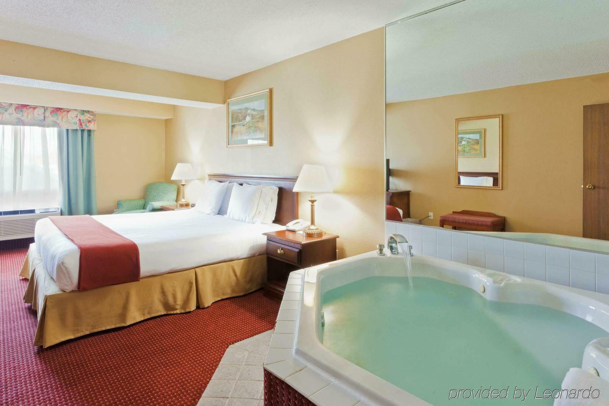 Holiday Inn Express Irwin Pa Tpk Exit 67 By Ihg Cameră foto